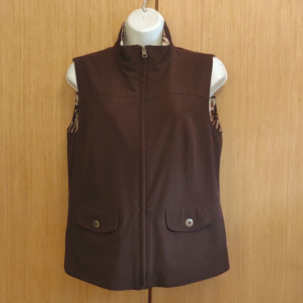 Zenergy by Chico's SZ 1 BRN Zippered Front Vest.